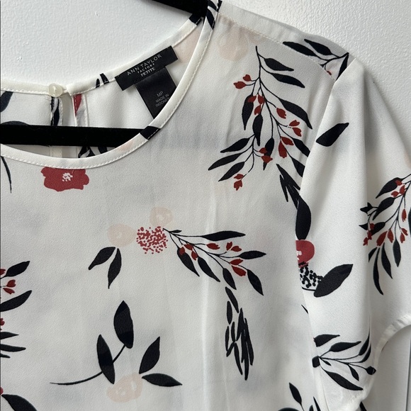 Ann Taylor Floral Women's Top Size MP - Picture 2 of 3